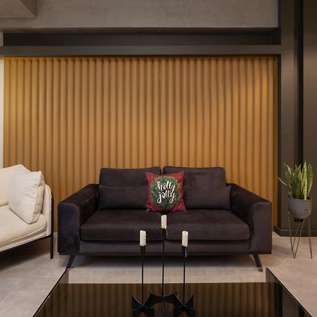 A Place 4U No6 - City Escape With Balcony Lounge & Open Living Space أثينا المظهر الخارجي الصورة