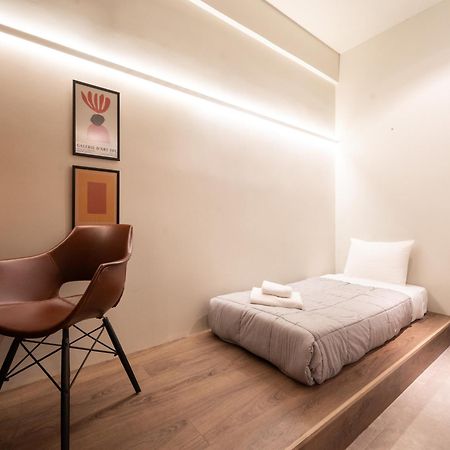 A Place 4U No6 - City Escape With Balcony Lounge & Open Living Space أثينا المظهر الخارجي الصورة
